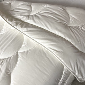 500GSM Australian Downs Wool Quilt by Luxton Made in Australia