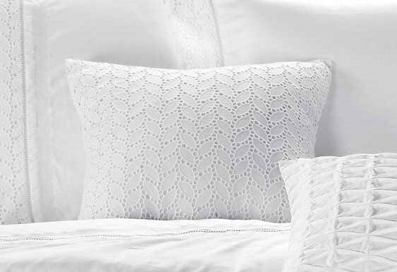Luxton Elisa White lace Embroidery Quilt Cover Set