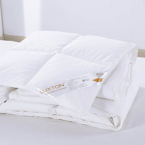 Luxton 90/10 Goose Down and Feather Quilt