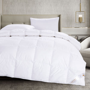 Luxton 90/10 Goose Down and Feather Quilt