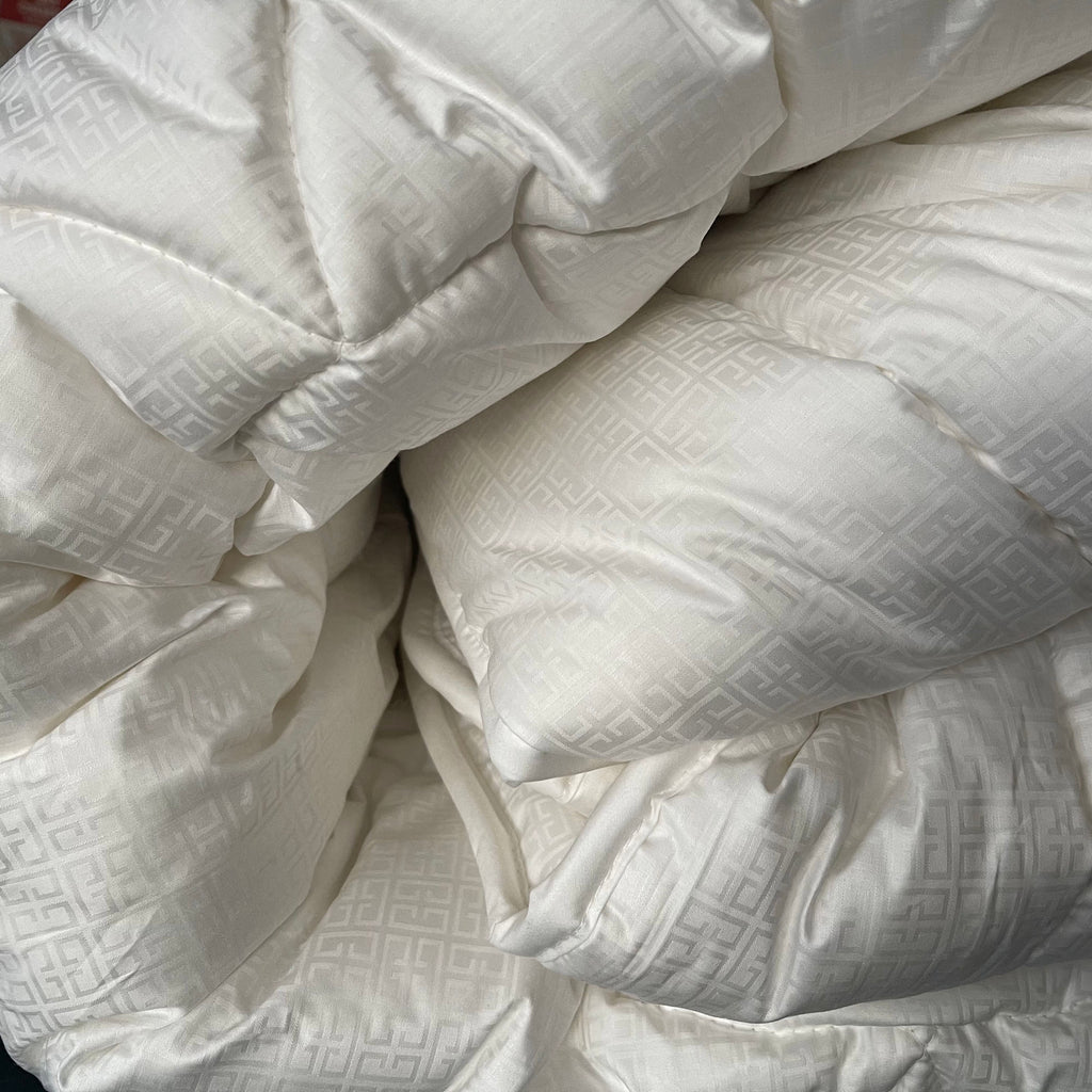 Luxton Premium Sateen Australian Wool Quilt