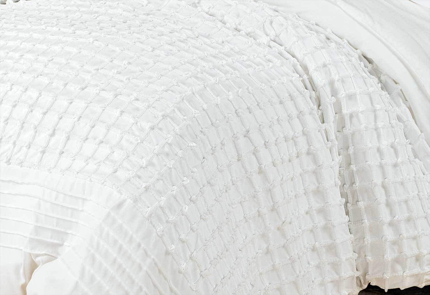 Cossette White Quilt Cover Set