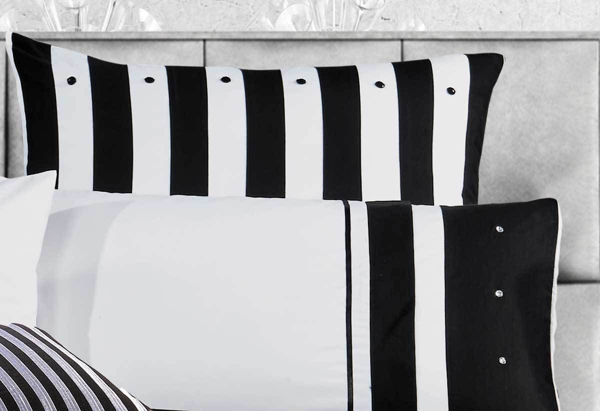 Rezzo Black White Quilt Cover Set in King or Queen or Super king Size Option